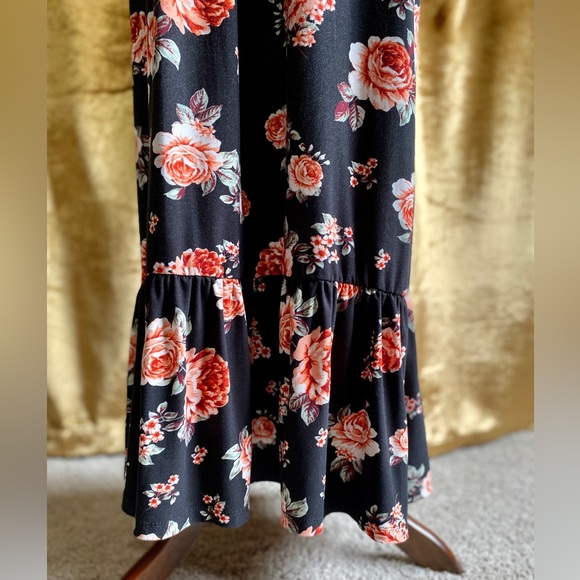 Black Maxi Dress w/ Pink Roses, Soft, Keyhole Back Tie, Ruffle Hem - Picture 13 of 14